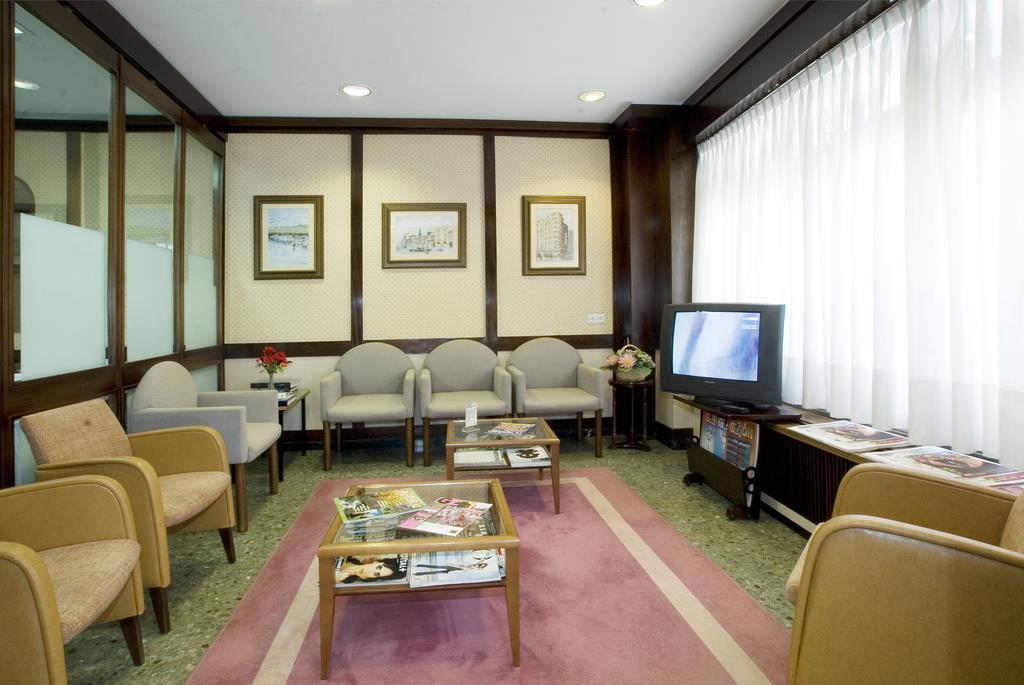 Hotel Castilla Gijón Kültér fotó